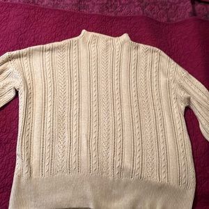 Oversized cable knit sweater with “fitted”cuffs